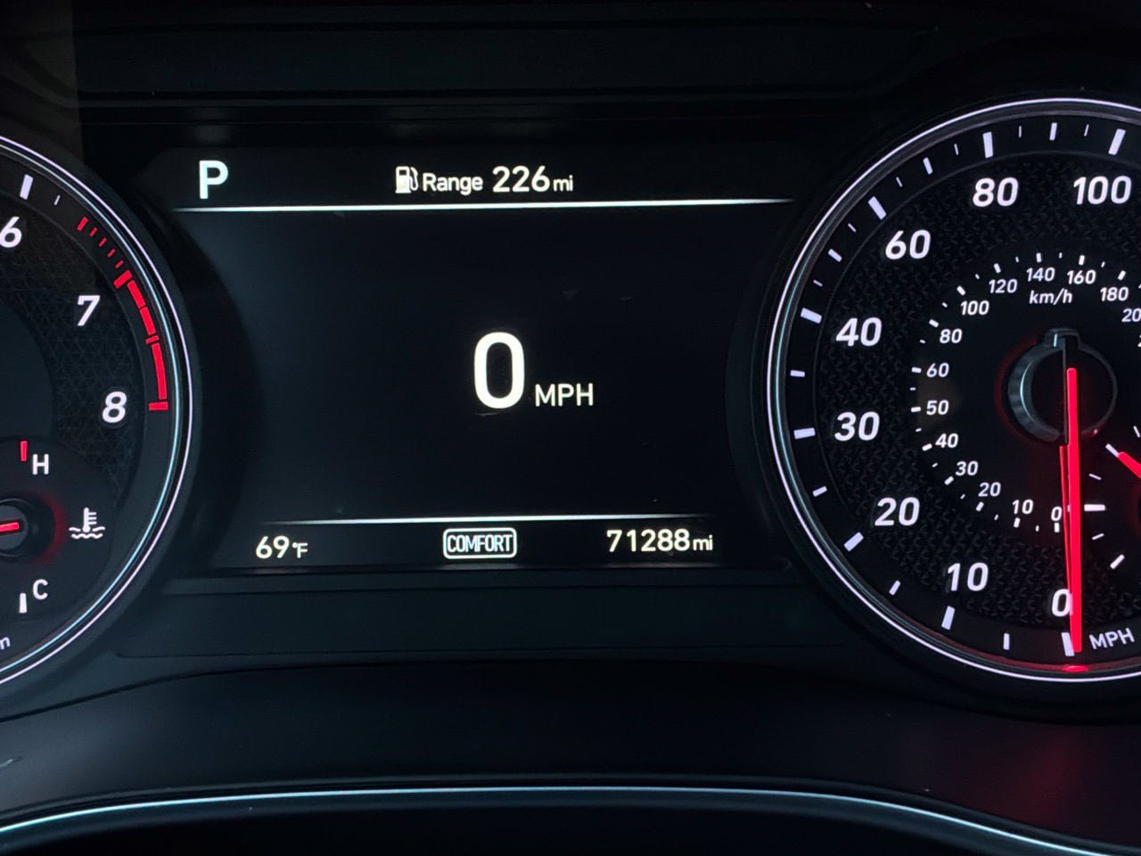 Used 2021 Genesis G70 2.0T RWD image 44
