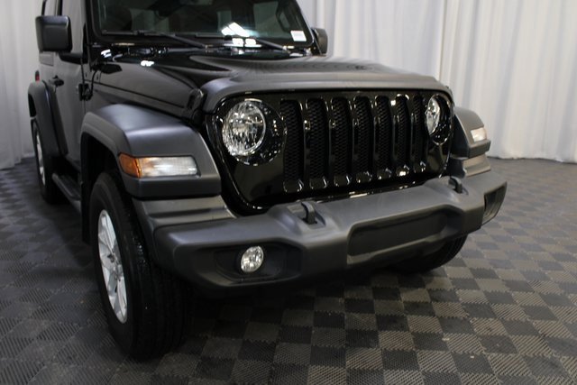 Used 2023 Jeep Wrangler Sport S image 29