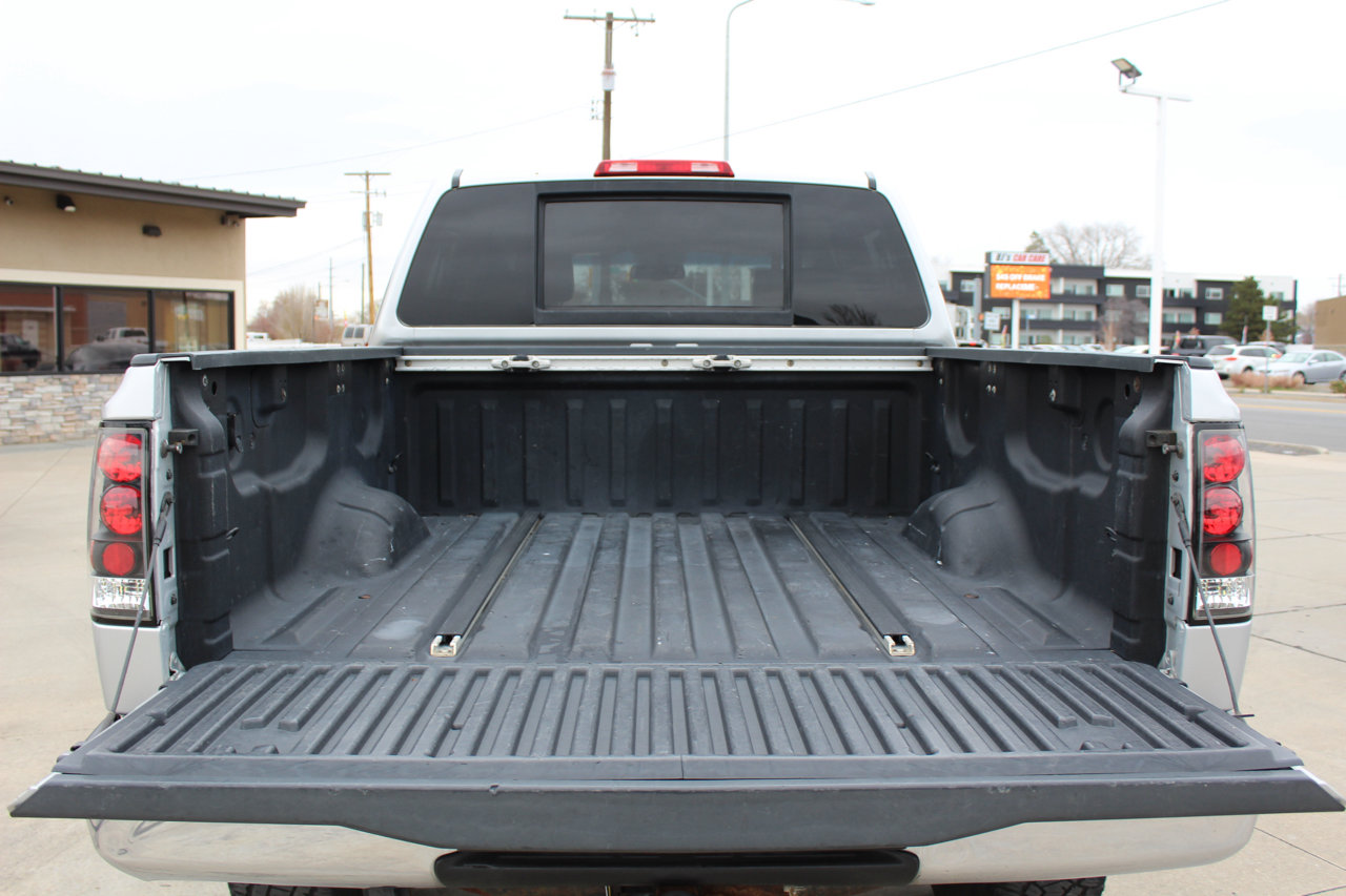 Used 2006 Nissan Titan LE w/ (R02) LE Off-Road Pkg image 39