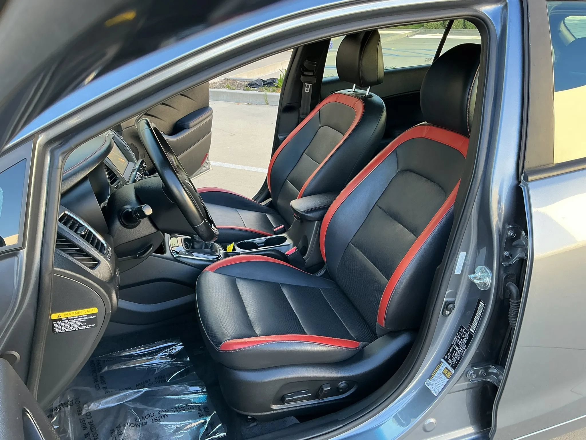 Used 2017 Kia Forte SX FWD image 9