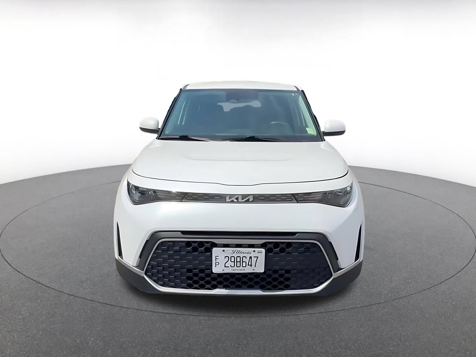 Used 2025 Kia Soul LX w/ LX Technology Package FWD image 4