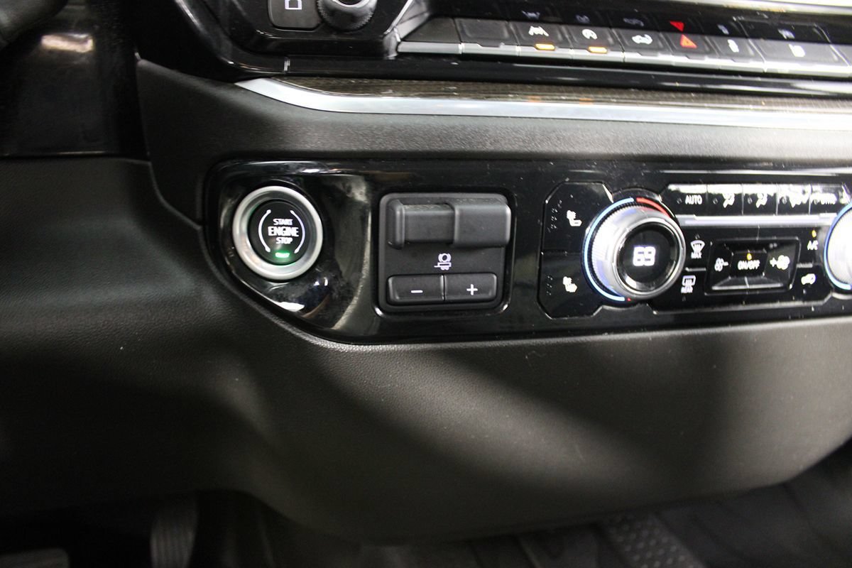 Used 2022 Chevrolet Silverado 1500 LT AWD/4WD image 16