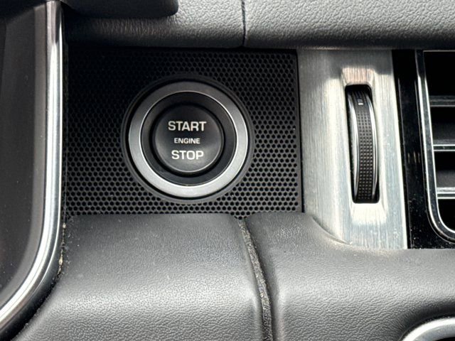 Used 2020 Land Rover Range Rover HSE image 35