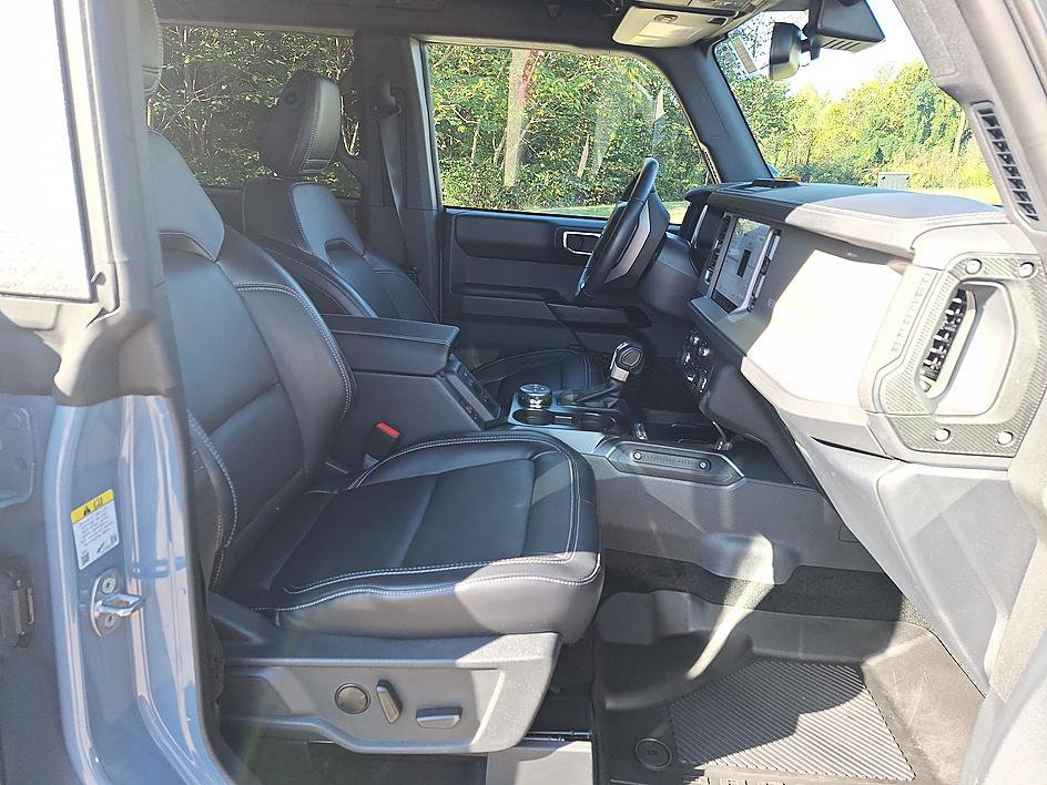 Used 2025 Ford Bronco Outer Banks AWD/4WD image 21