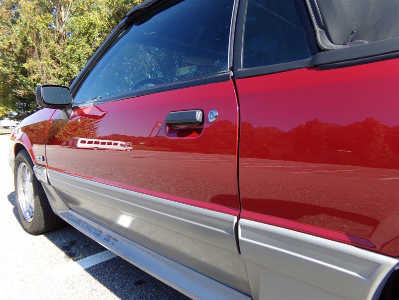 Used 1991 Ford Mustang GT RWD image 16