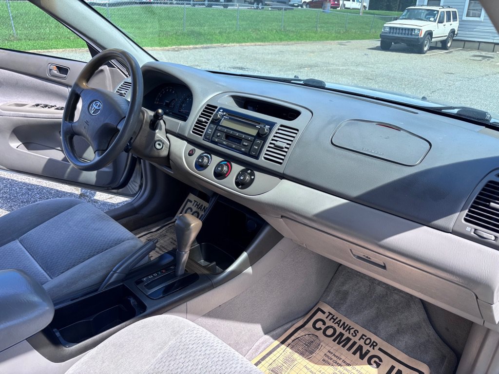Used 2004 Toyota Camry FWD image 15
