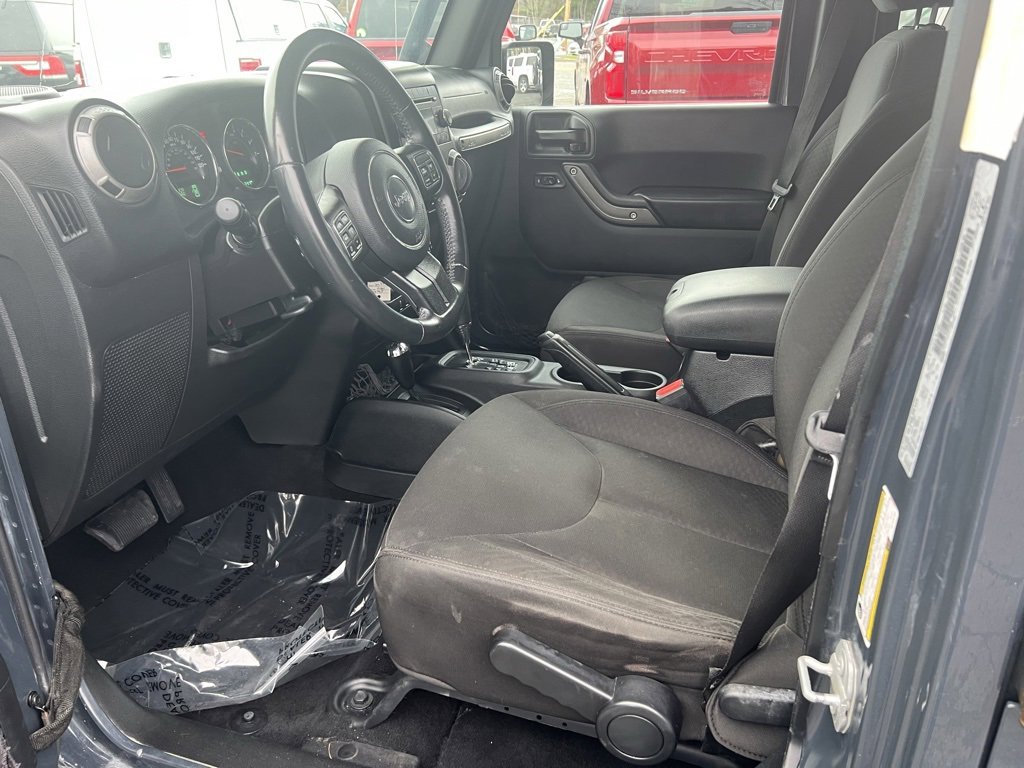 Used 2016 Jeep Wrangler Unlimited Sport w/ Power Convenience Group image 10