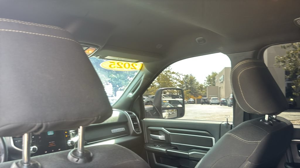 Used 2025 RAM 2500 Big Horn AWD/4WD image 33