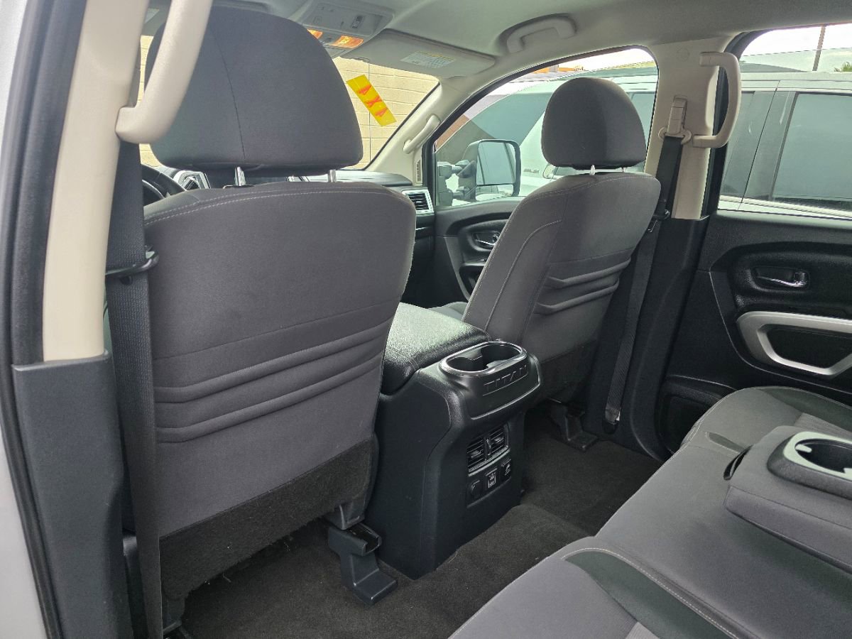 Used 2020 Nissan Titan SV w/ SV Convenience Package AWD/4WD image 33