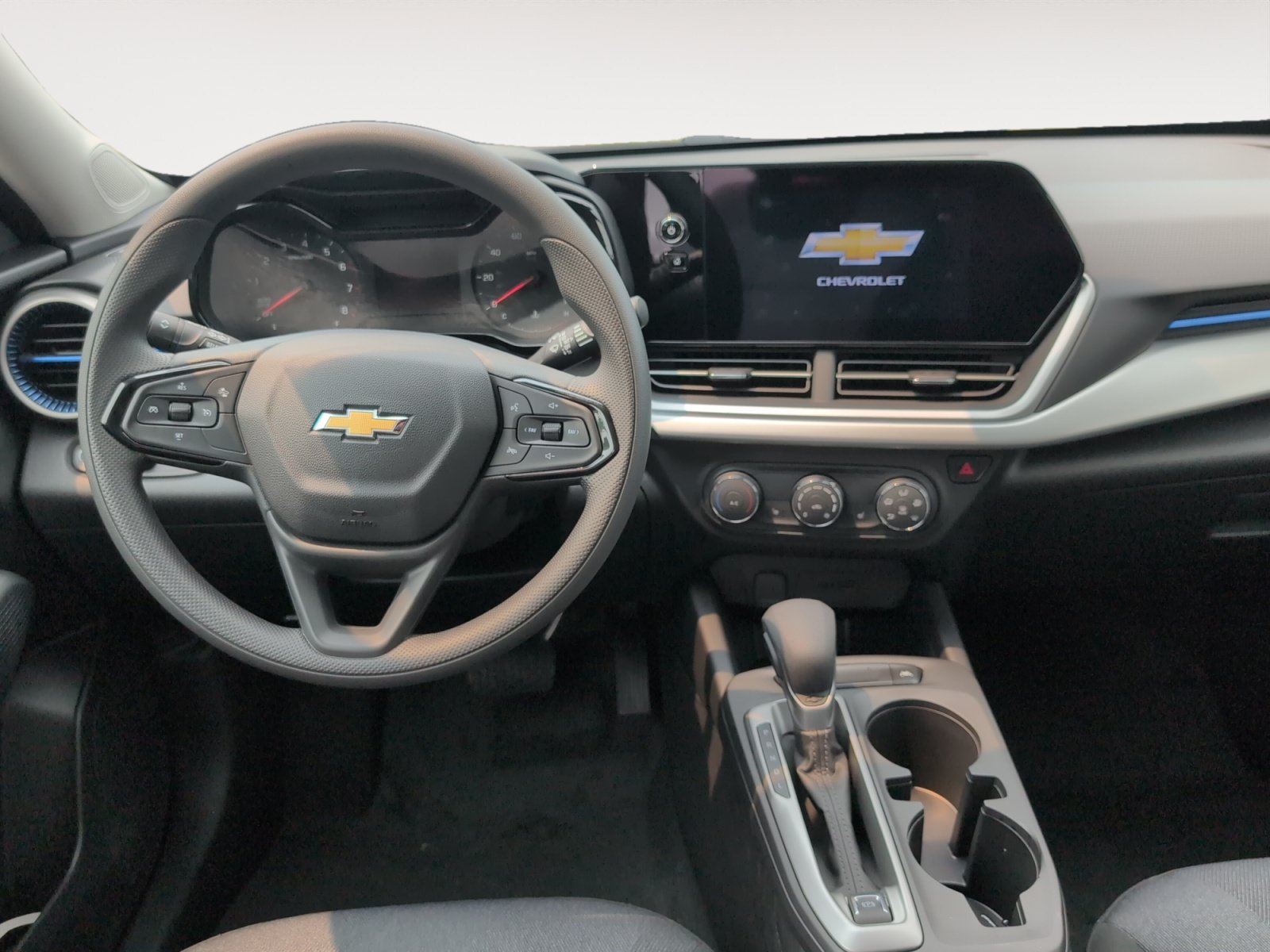 New 2026 Chevrolet Trax LS w/ LS Convenience Package FWD image 10