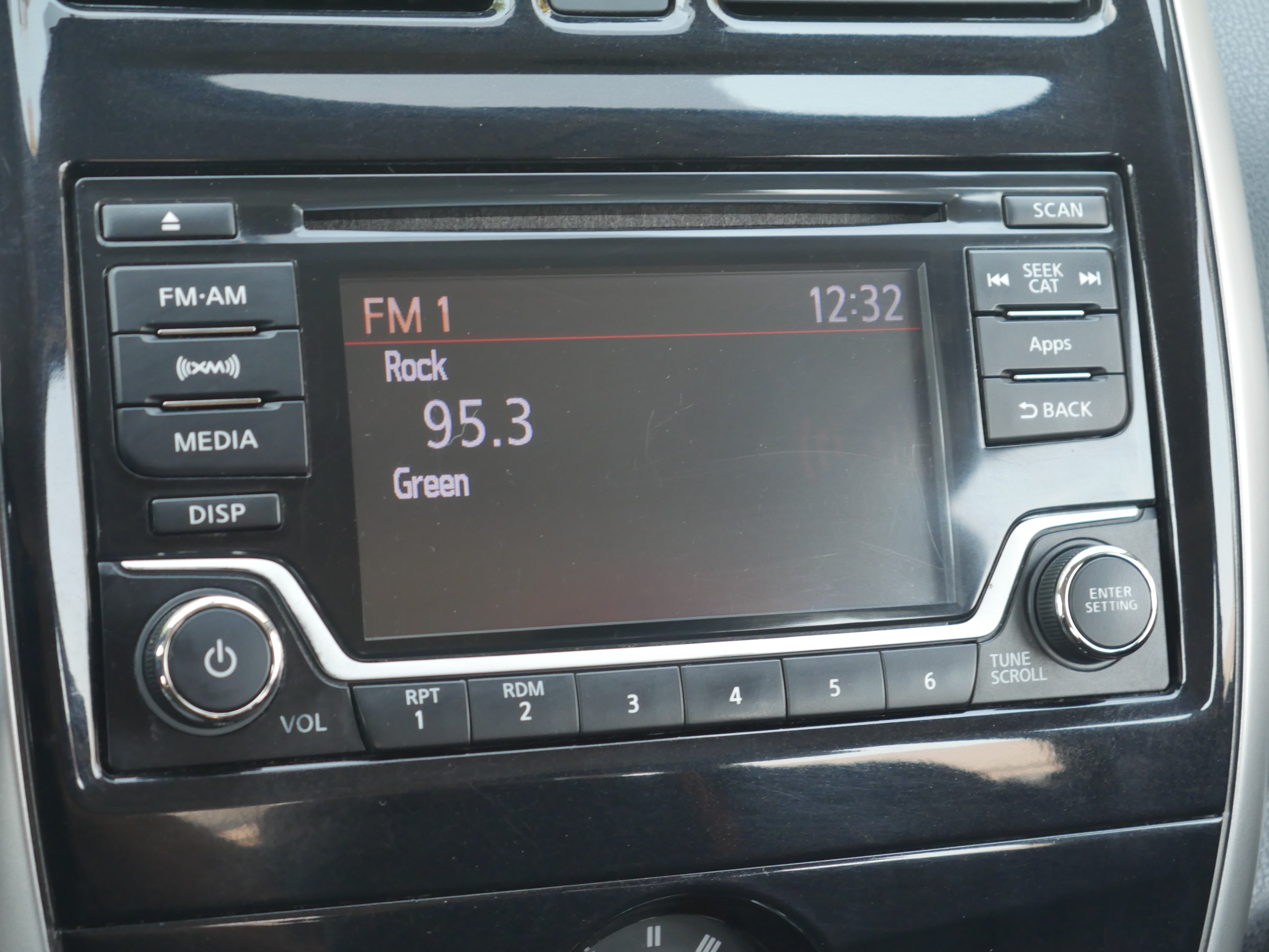 Used 2016 Nissan Versa Note FWD image 10
