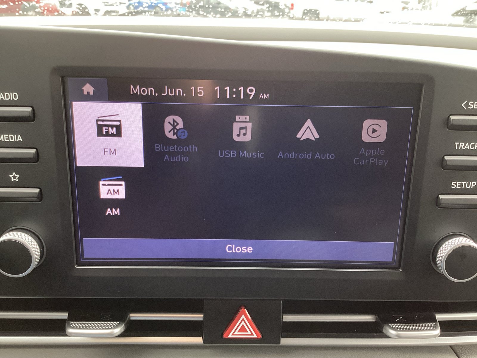 Used 2024 Hyundai Elantra SE FWD image 5