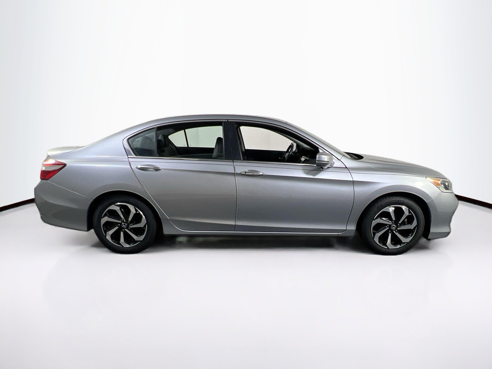 Used 2016 Honda Accord EX-L image 4