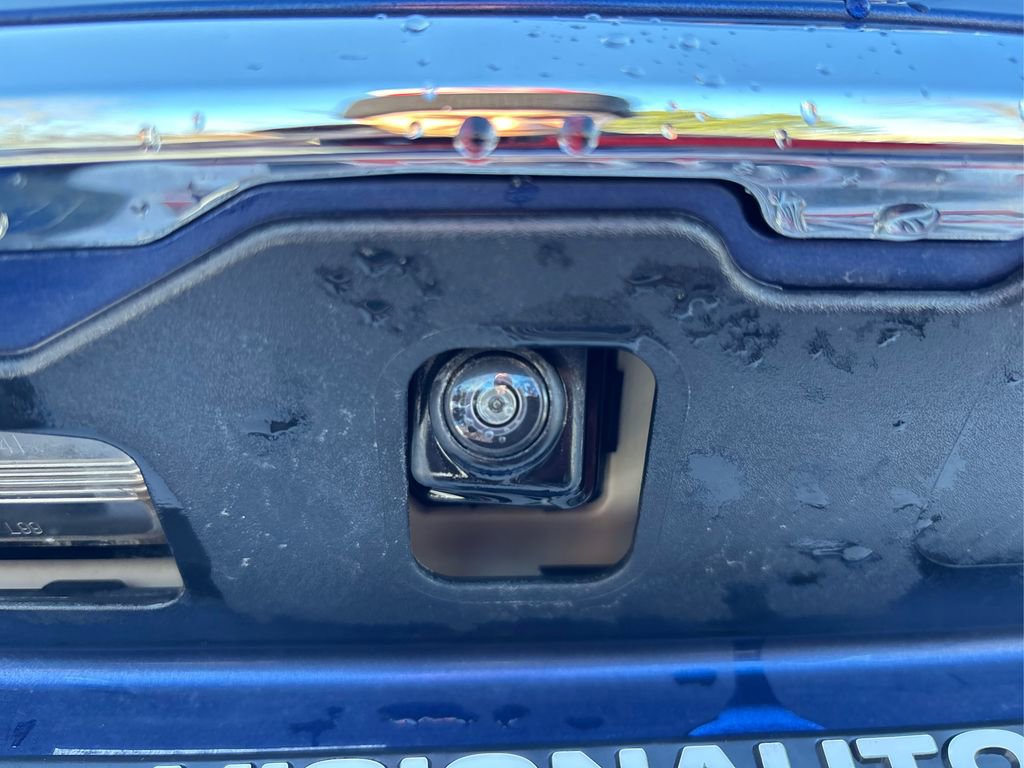 Used 2020 Nissan Rogue SV image 16