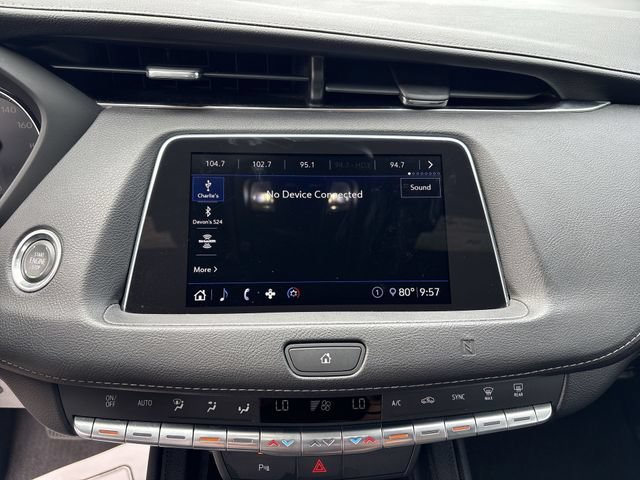Used 2020 Cadillac XT4 Premium Luxury AWD/4WD image 16