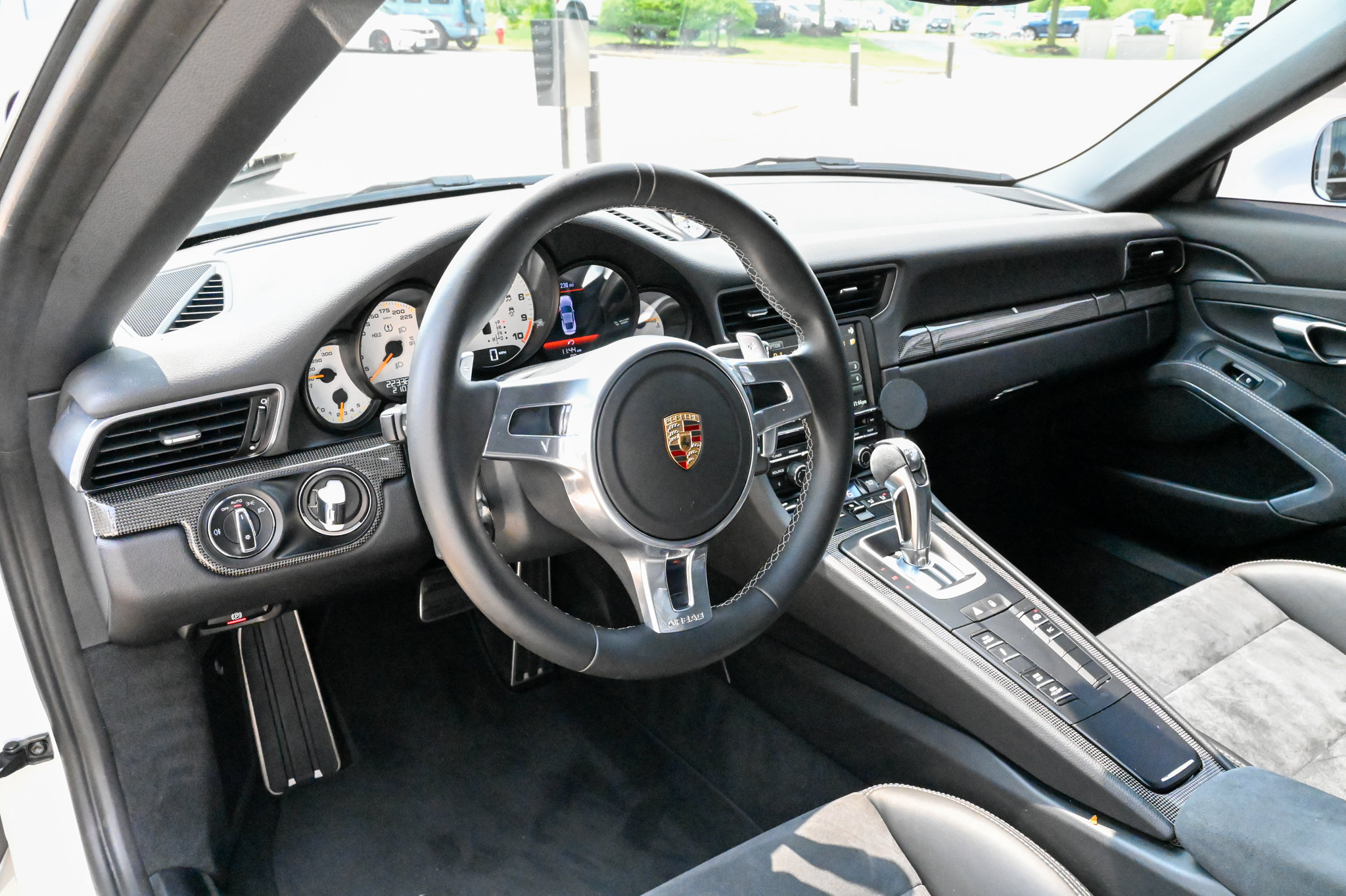 Used 2014 Porsche 911 GT3 RWD image 17