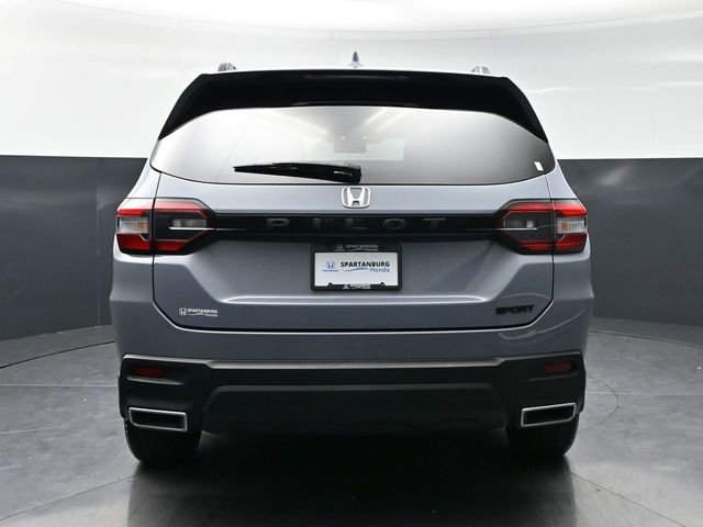 Used 2023 Honda Pilot Sport image 6