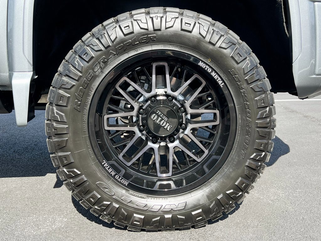 Used 2024 GMC Sierra 2500 Denali Ultimate w/ Max Trailering Package image 19