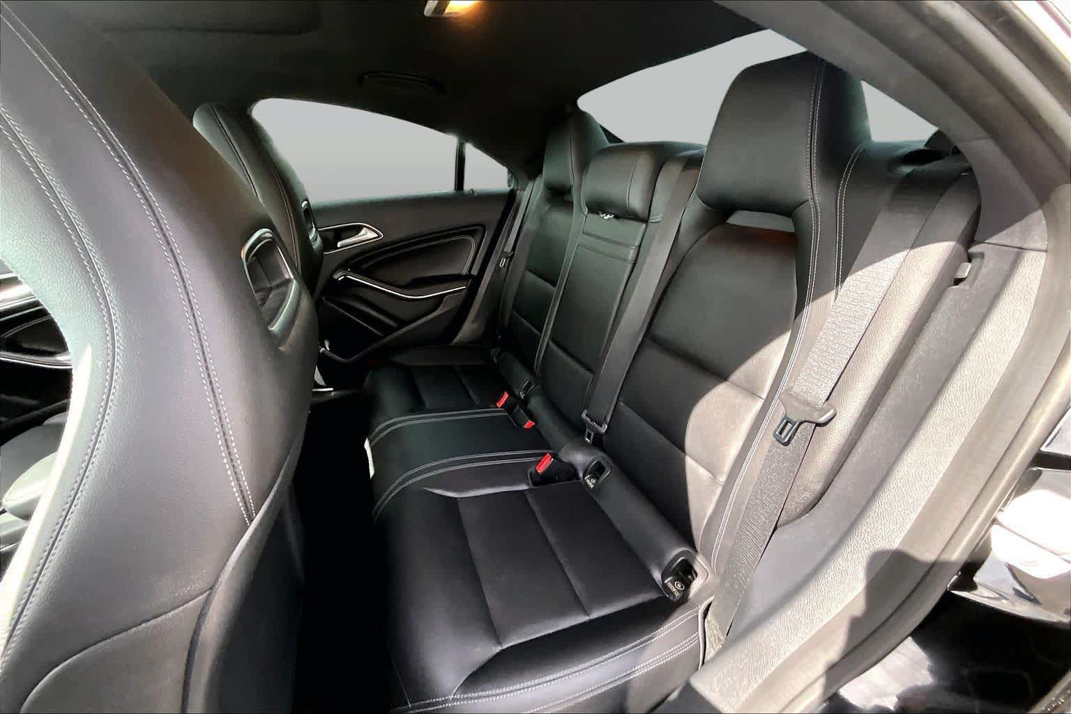 Used 2018 Mercedes-Benz CLA 250 image 19