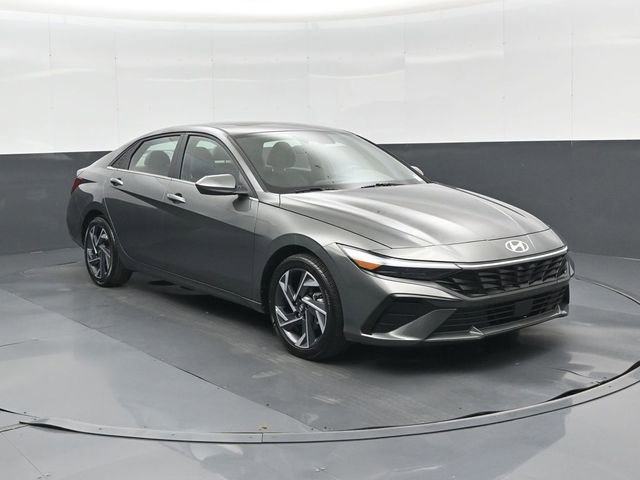 Used 2025 Hyundai Elantra SEL