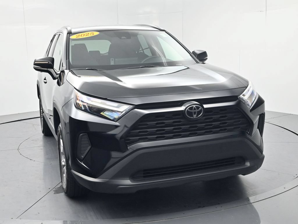 Used 2025 Toyota RAV4 XLE FWD image 2