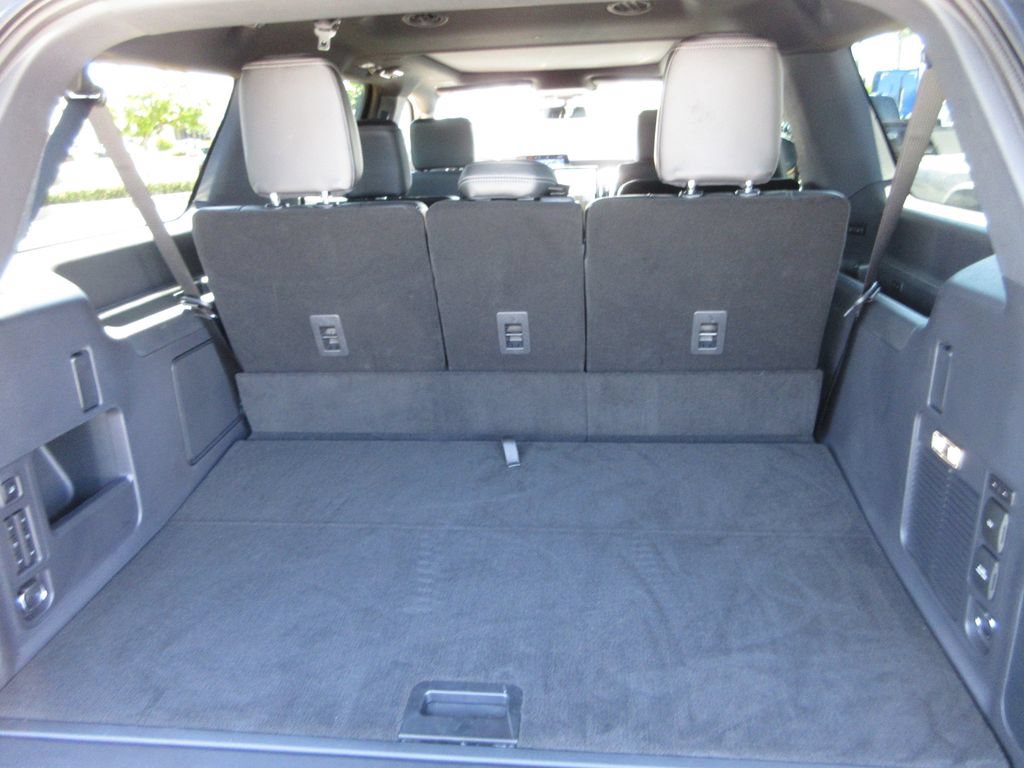Used 2025 Ford Expedition Max Platinum w/ Stealth Performance Package AWD/4WD image 27