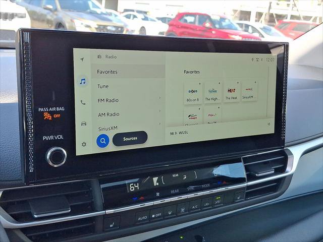 Certified 2025 Toyota Sienna XLE FWD image 15
