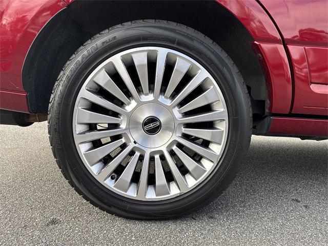 Used 2016 Lincoln Navigator Select image 17