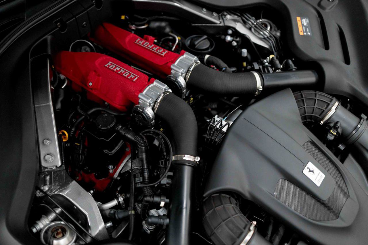 Used 2020 Ferrari Portofino RWD image 98