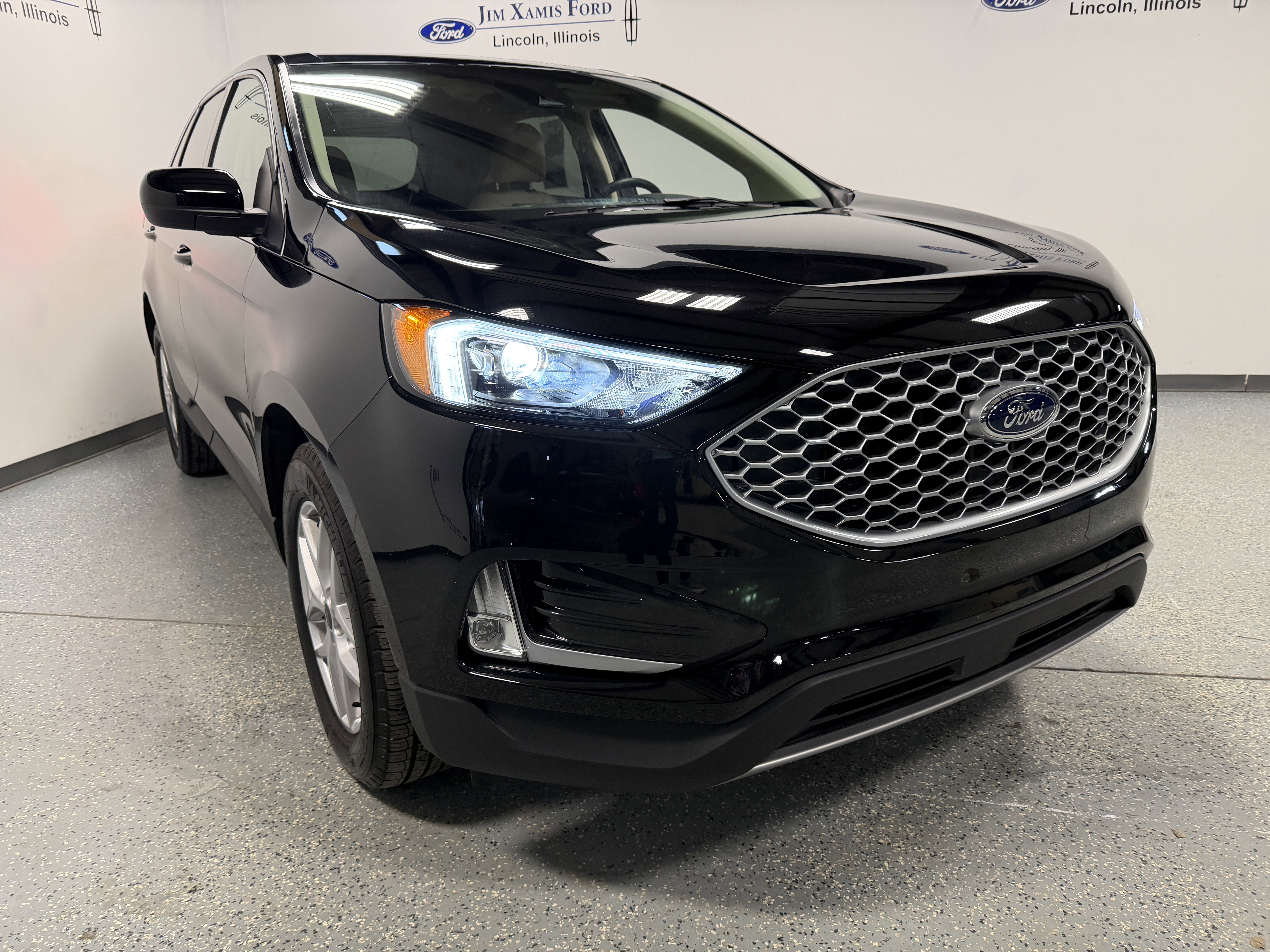 Used 2024 Ford Edge SEL w/ Convenience Package image 36