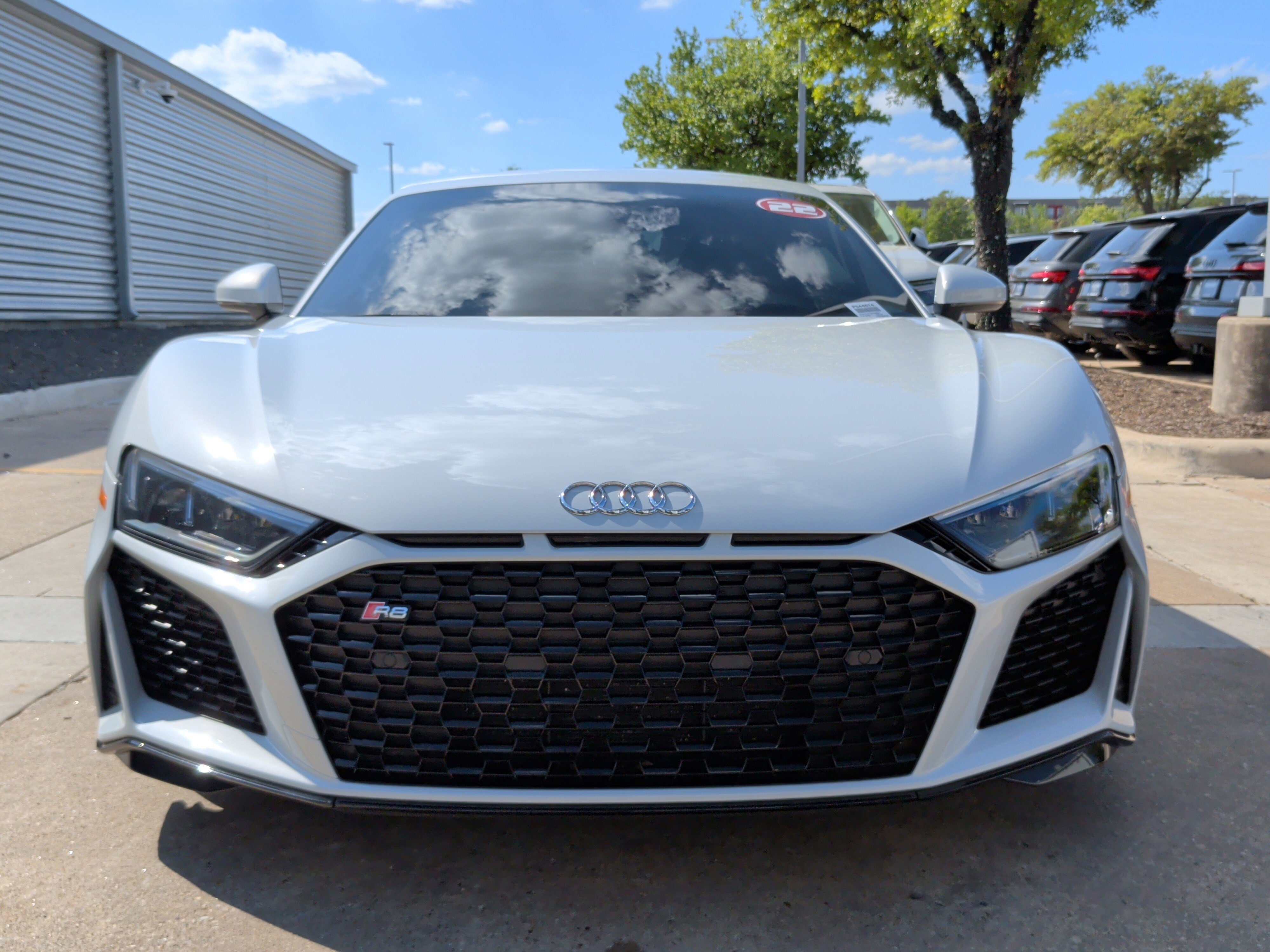 Used 2022 Audi R8 V10 w/ Premium Package image 5