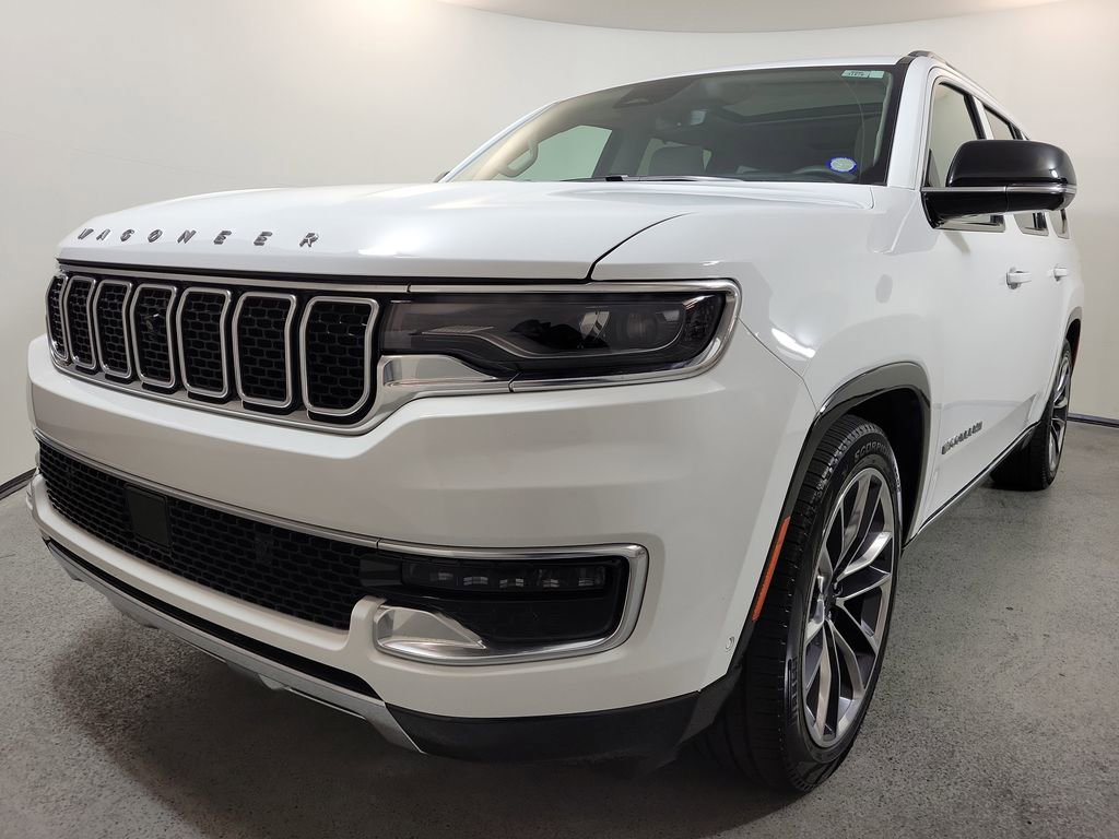 Used 2024 Jeep Wagoneer L Series III w/ Premium Group I image 3