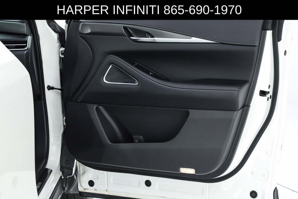 Used 2025 INFINITI QX60 Luxe w/ Black Edition FWD image 32