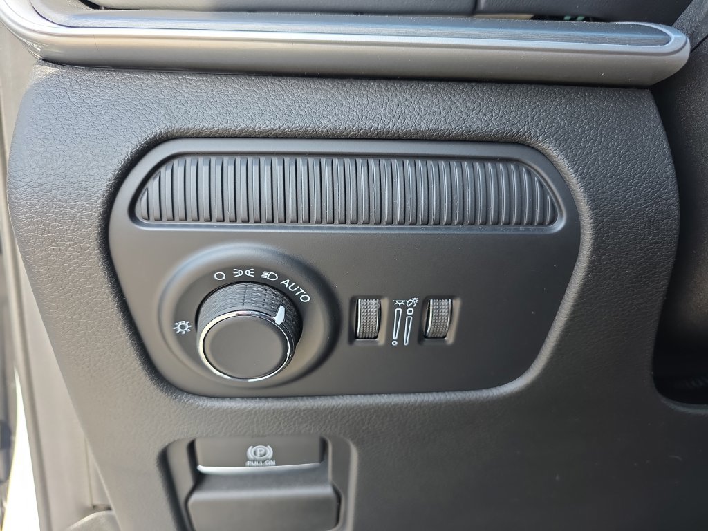 New 2026 Jeep Grand Wagoneer Limited AWD/4WD image 30