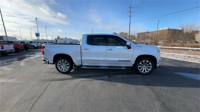 Used 2019 Chevrolet Silverado 1500 High Country w/ Technology Package image 9