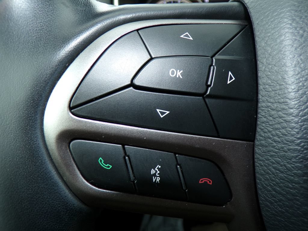 Used 2019 Jeep Cherokee Limited AWD/4WD image 31