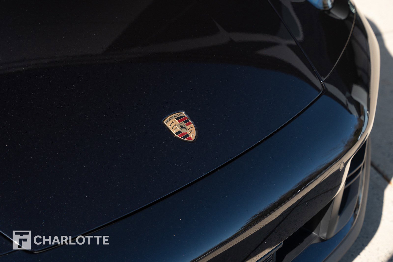 Used 2025 Porsche 911 Carrera image 3