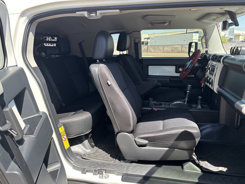 Used 2014 Toyota FJ Cruiser 4WD w/ Upgrade Package image 49