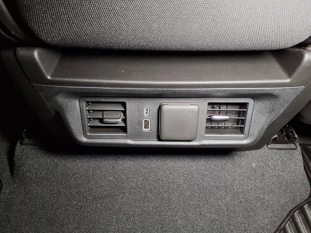 New 2025 GMC Sierra 1500 SLE image 13