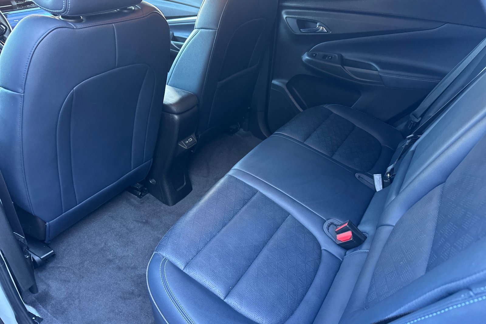 Used 2022 Chevrolet Bolt EUV Premier w/ Super Cruise Package image 14