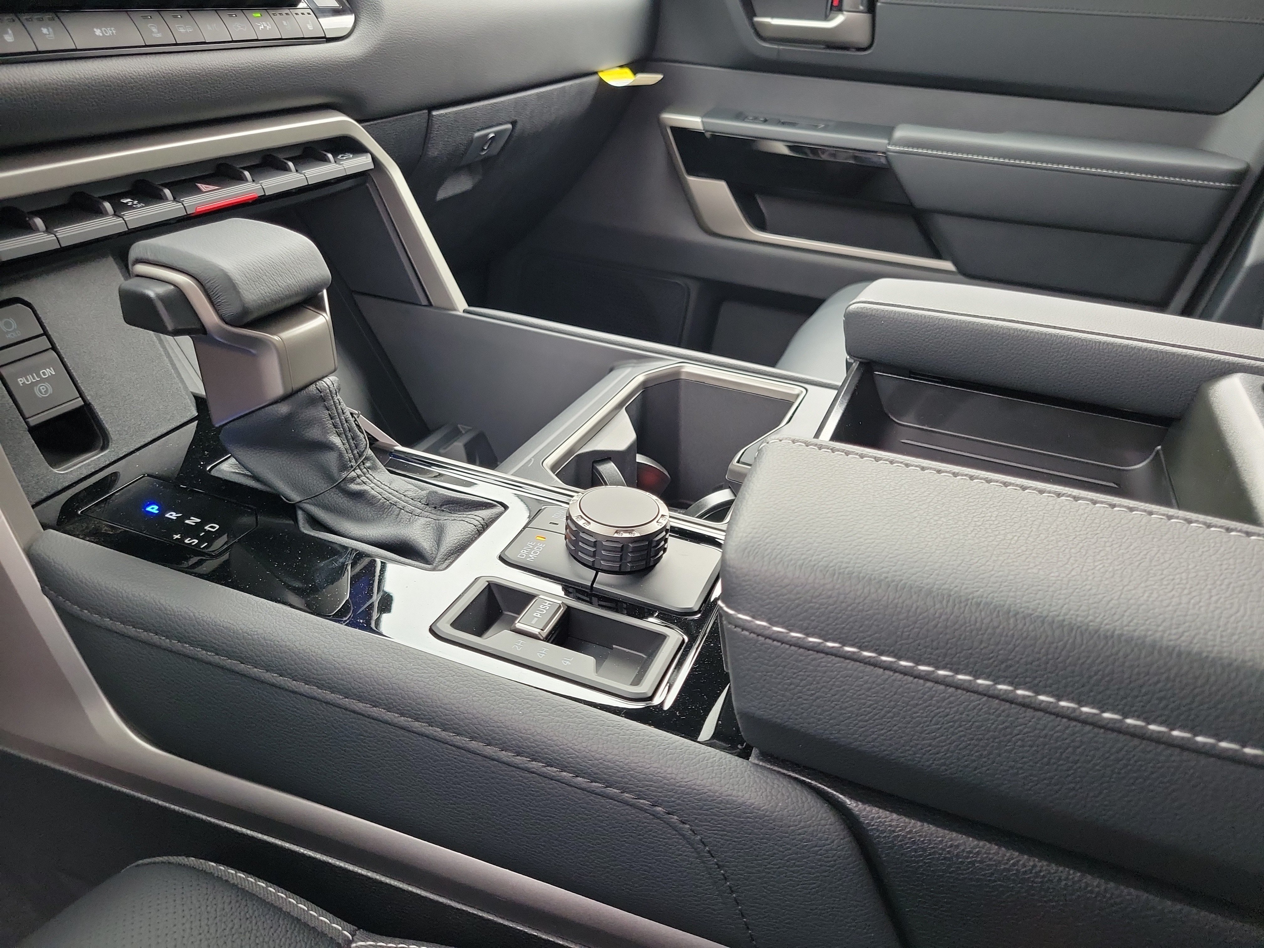 New 2026 Toyota Tundra Limited AWD/4WD image 29