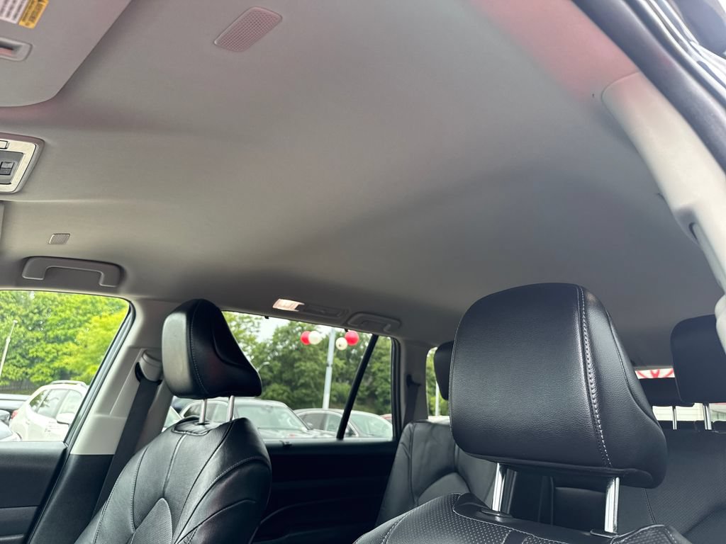 Used 2024 Toyota Grand Highlander AWD image 17
