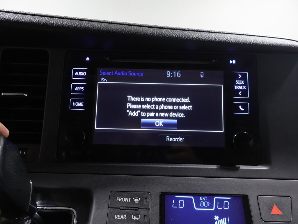 Used 2015 Toyota Sienna XLE AWD/4WD image 24