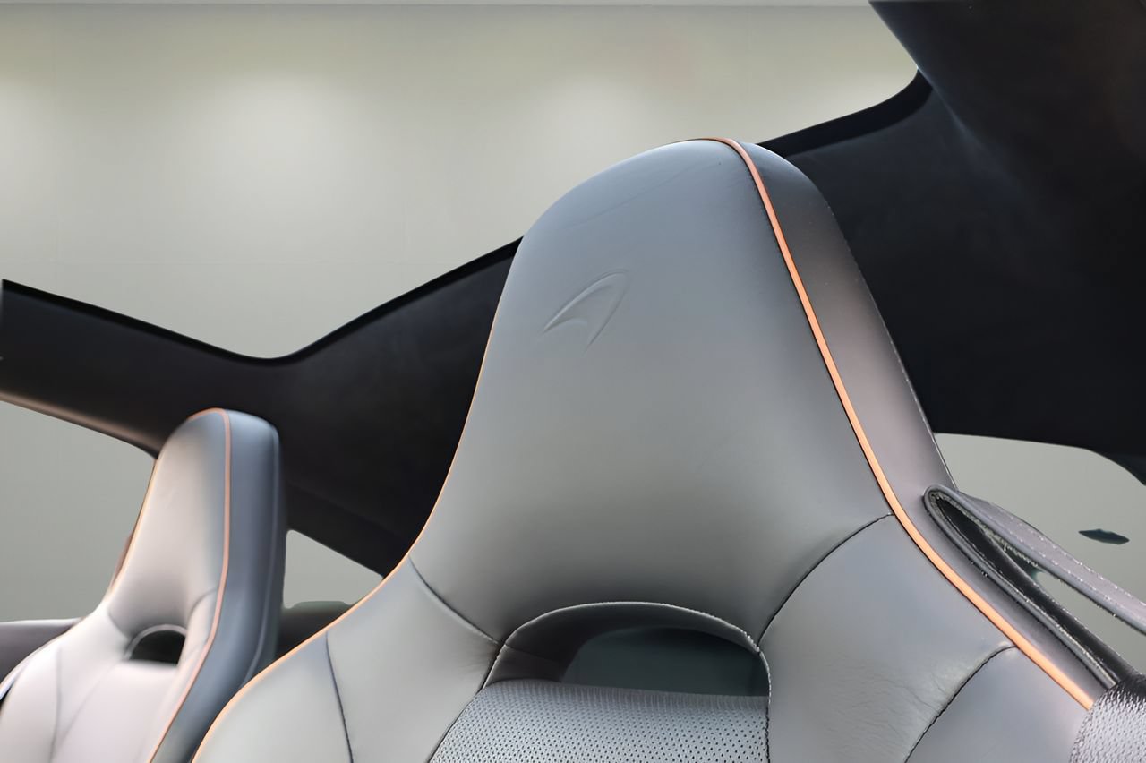 Used 2023 McLaren GT RWD image 10