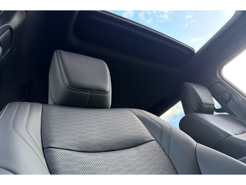 Used 2025 Toyota Land Cruiser w/ Premium Package AWD/4WD image 19