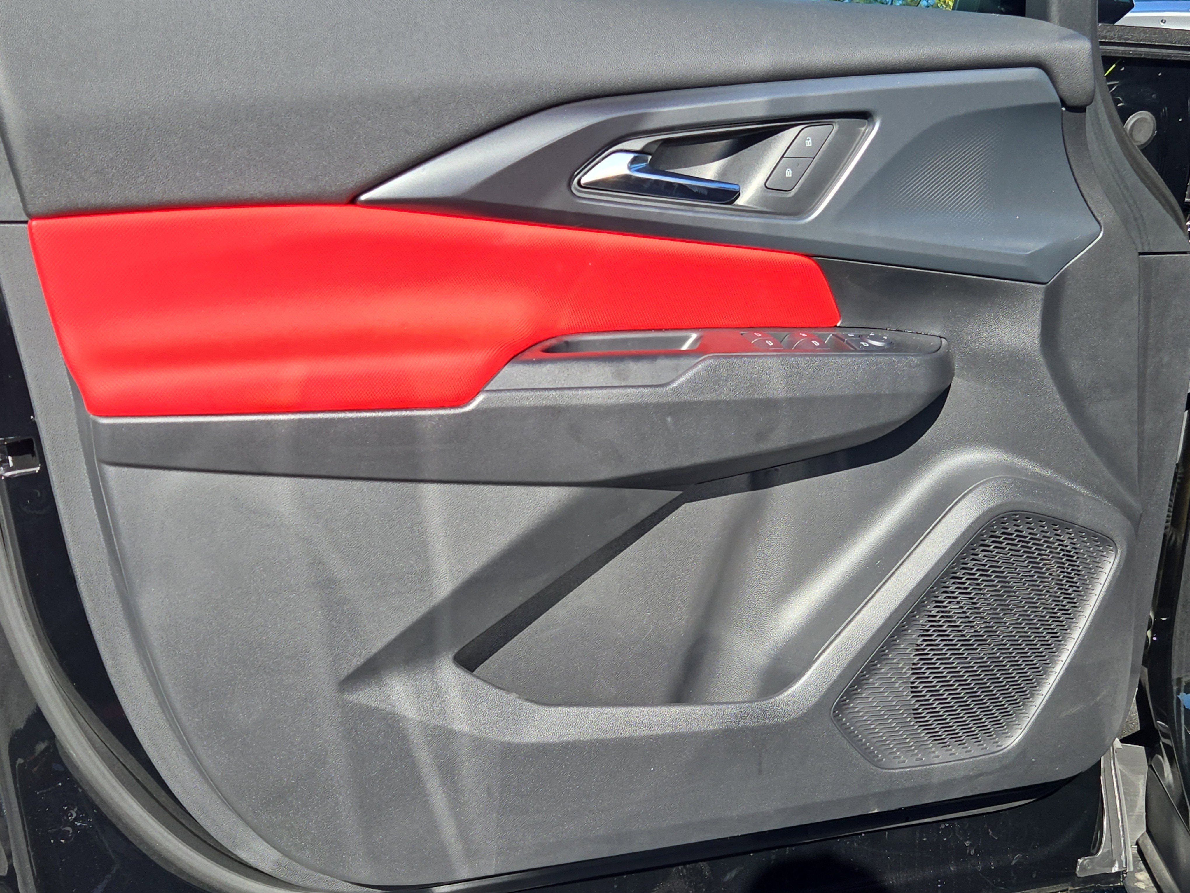 New 2025 Chevrolet Equinox EV RS image 22