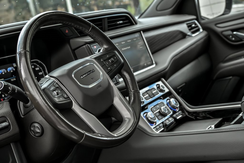 Used 2021 GMC Yukon Denali w/ Denali Premium Package image 19