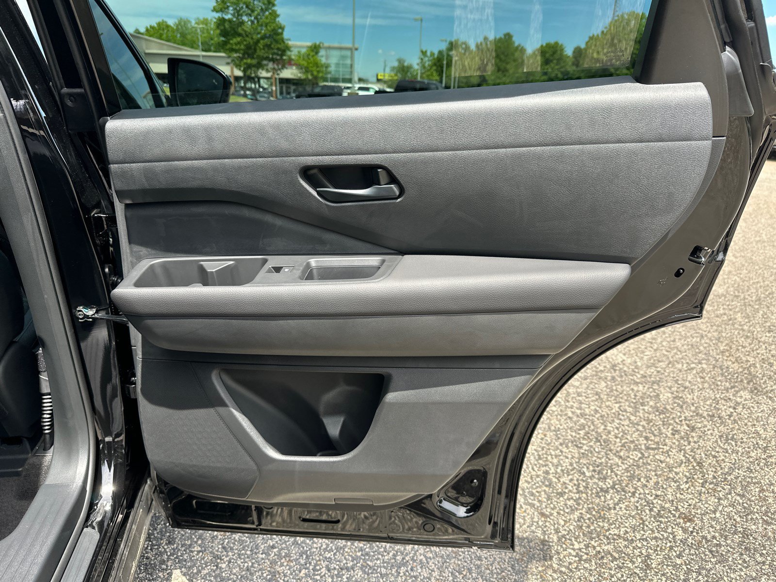 New 2026 Nissan Pathfinder SV w/ SV Premium Package FWD image 15