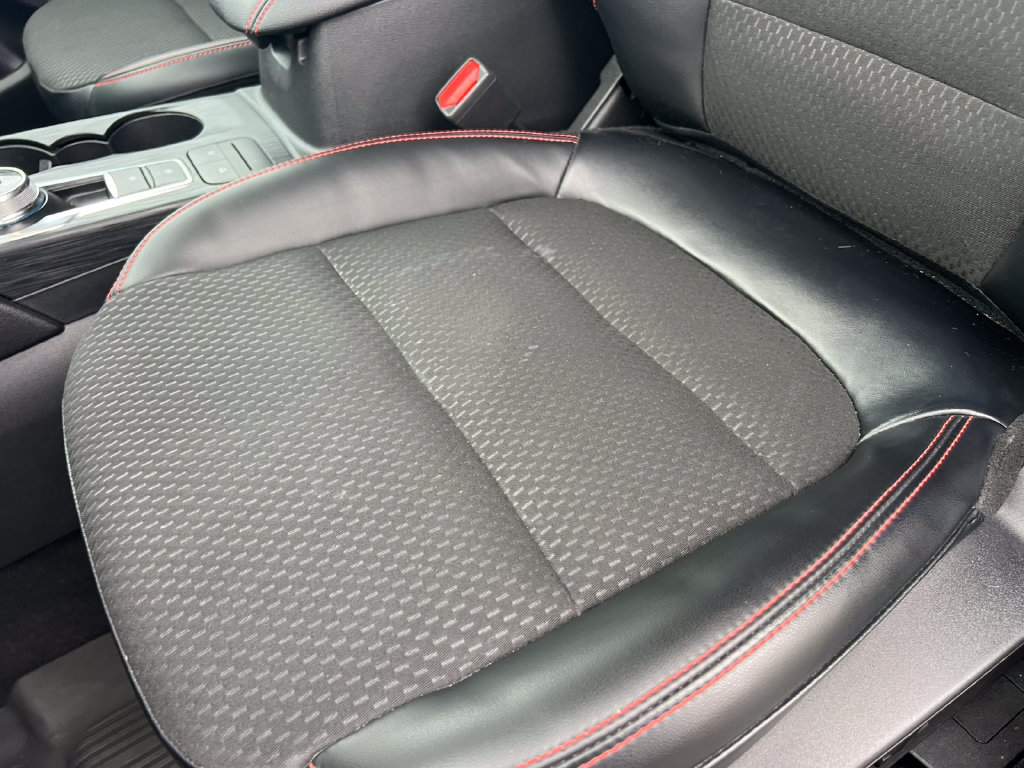 Certified 2023 Ford Escape ST-Line AWD/4WD image 11