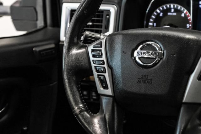 Used 2016 Nissan Titan SL AWD/4WD image 18
